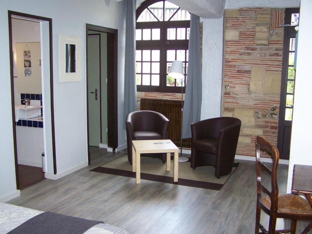 Auberge De L'Abbaye Le Bec-Hellouin Zimmer foto