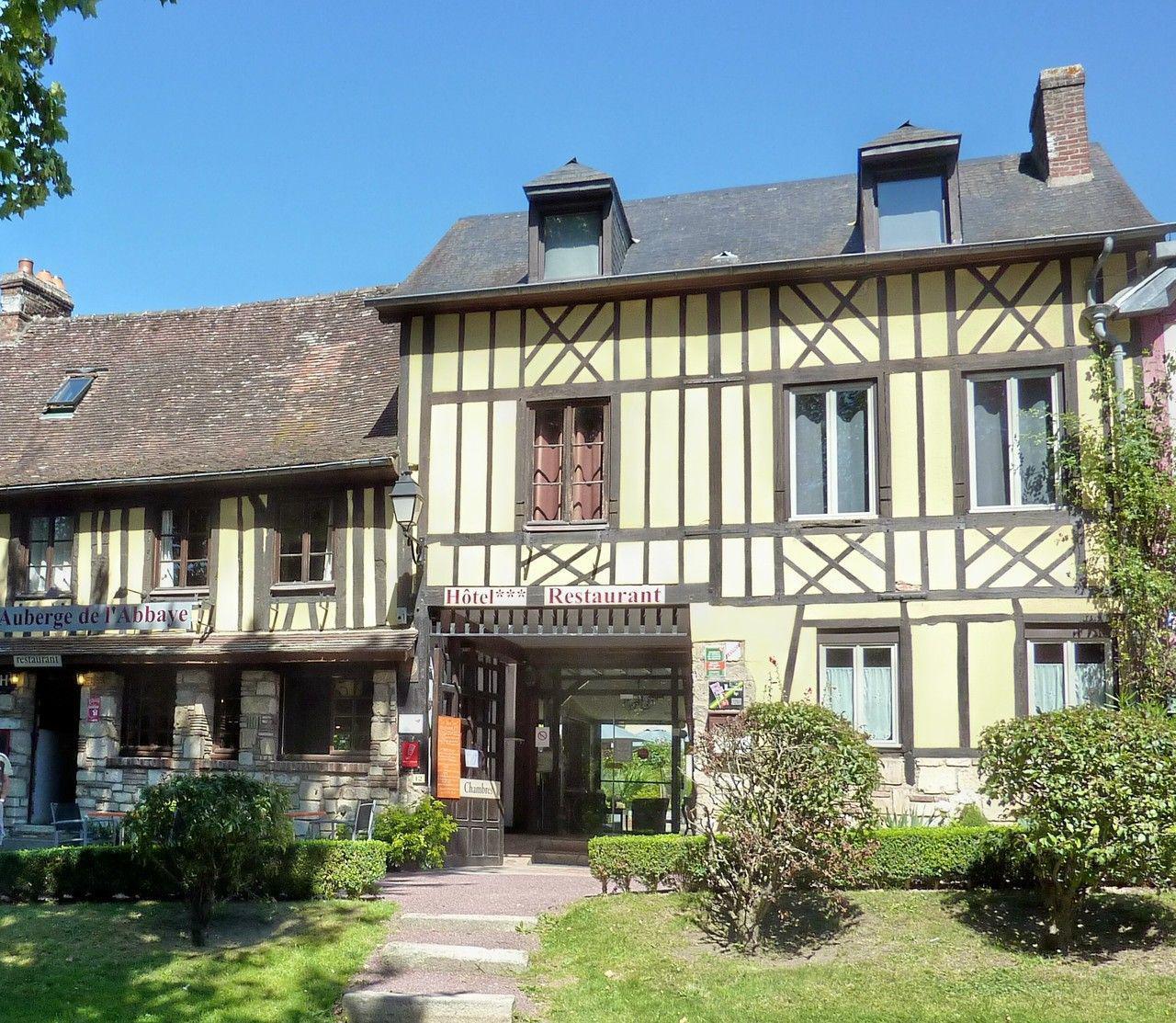 Auberge De L'Abbaye Le Bec-Hellouin Exterior foto